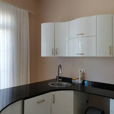 Seferihisar'In Huzurlu Dogasinda Havuzlu Villa
